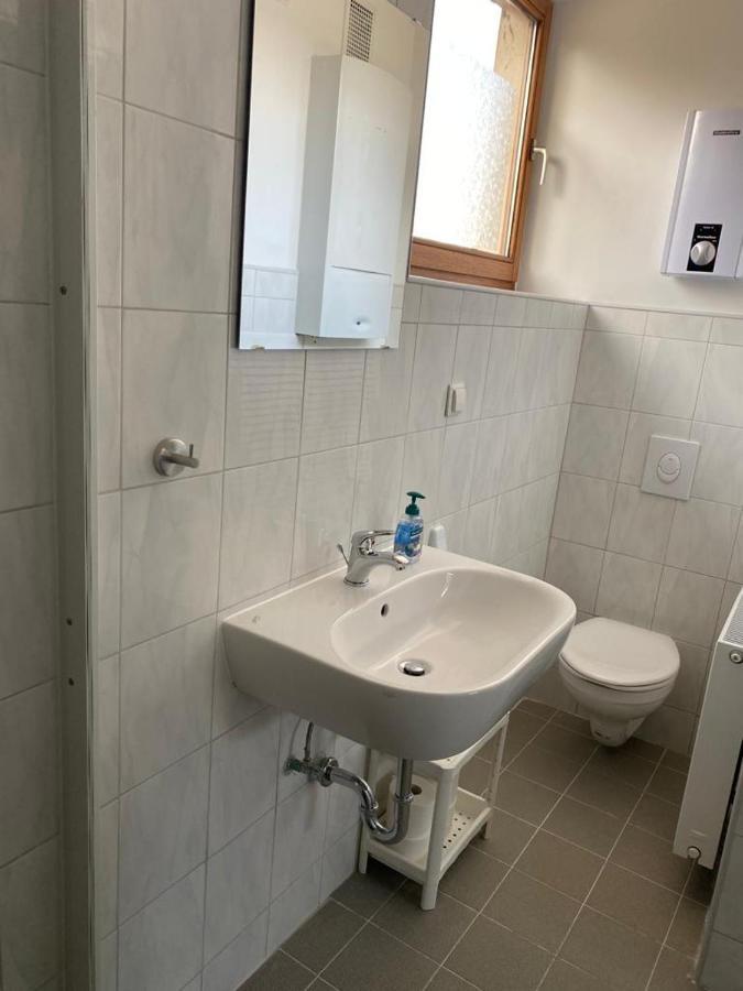 Goldstar Naehe Messe Apartment *