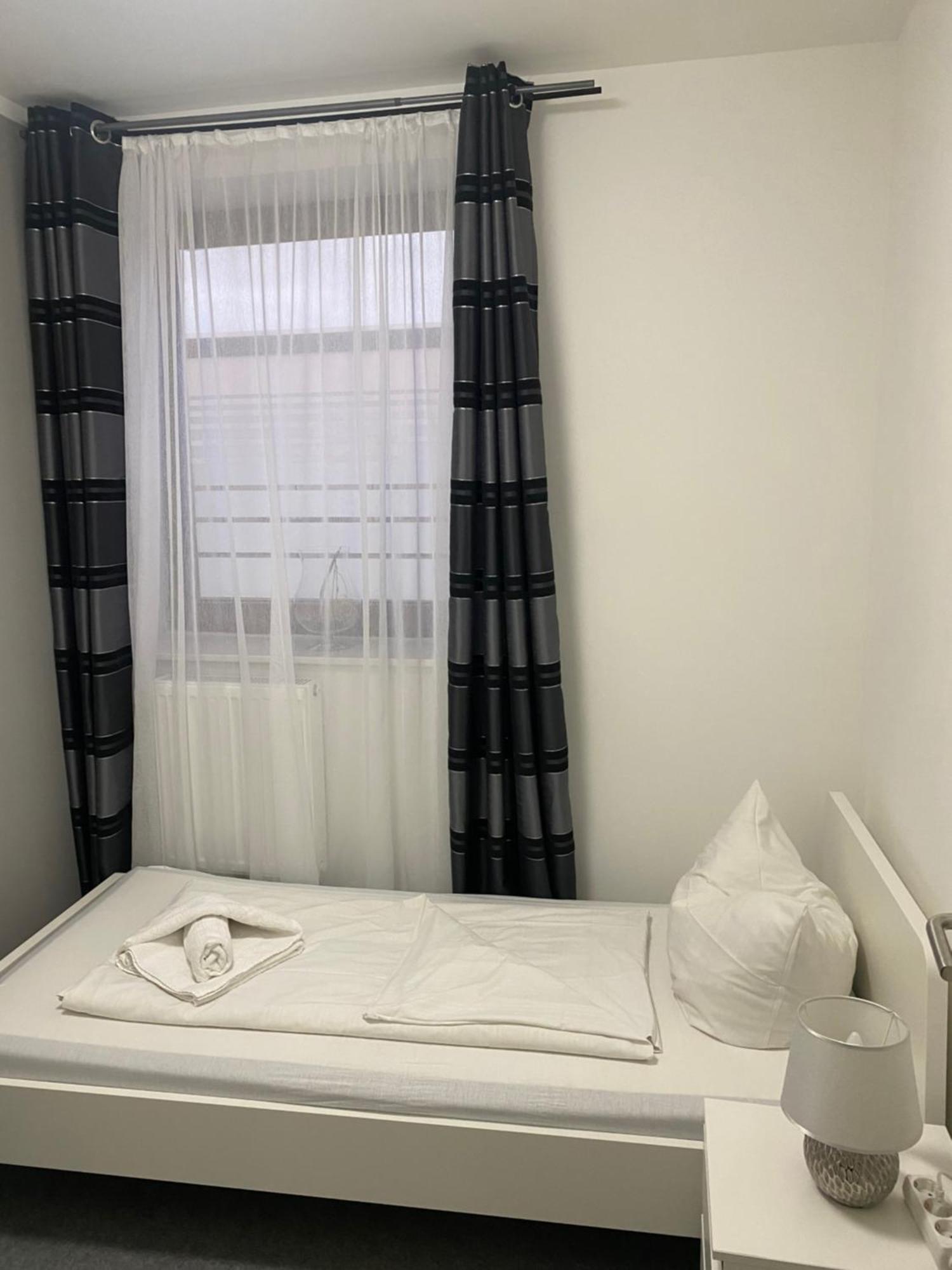 Apartment Goldstar Naehe Messe Sarstedt
