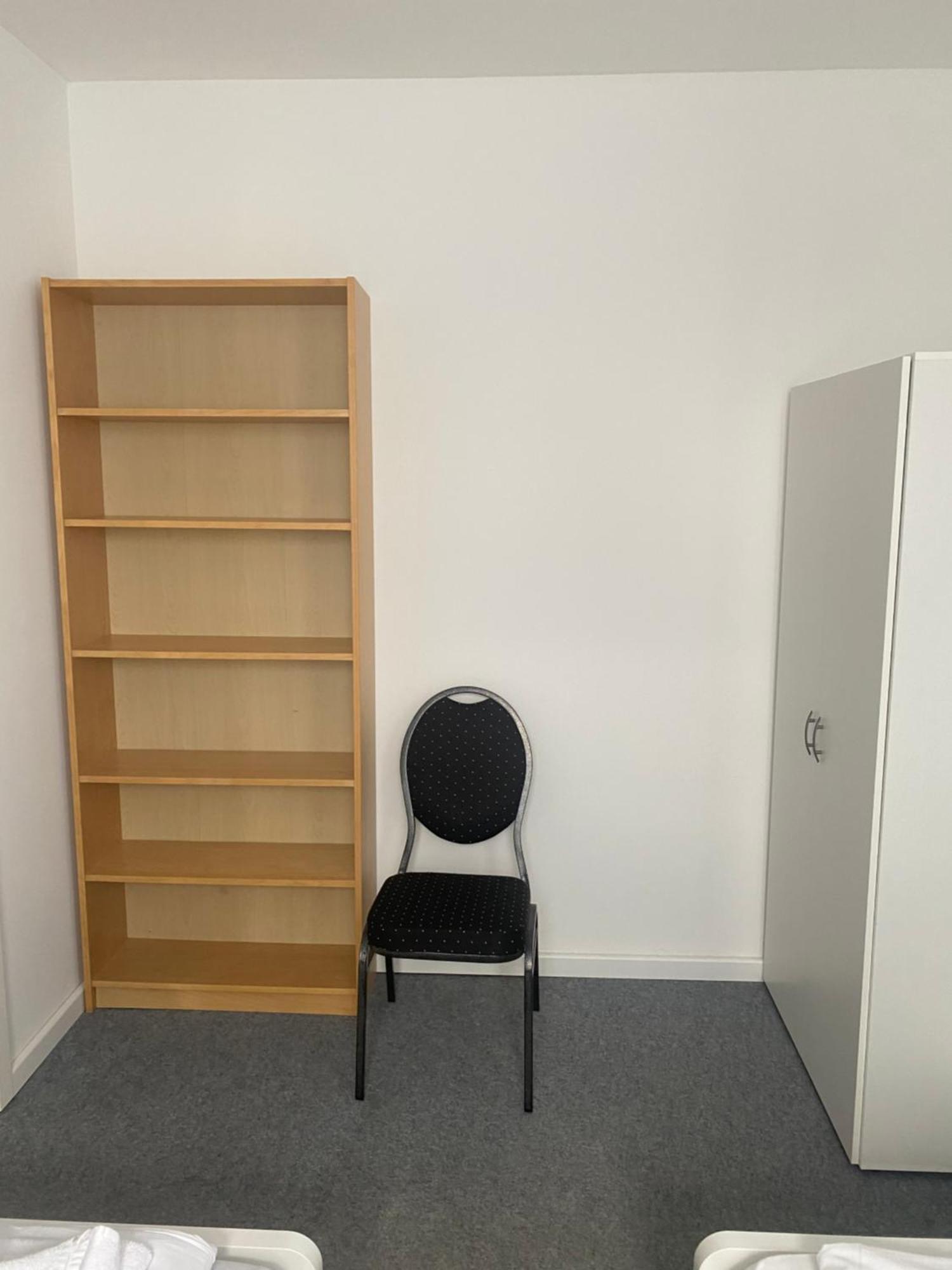 Goldstar Naehe Messe Apartment *